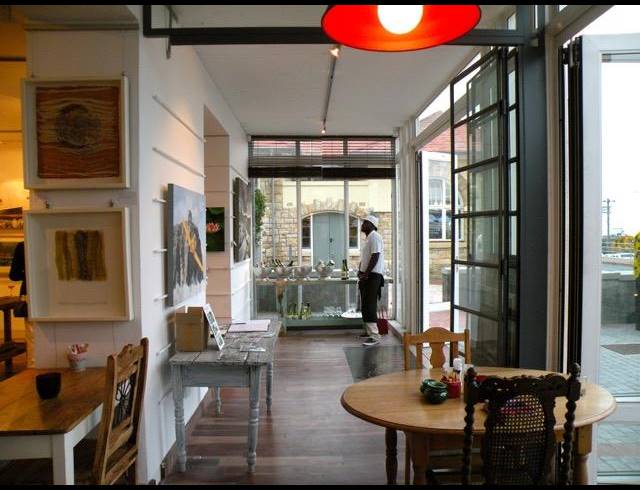 173M² RETAIL FOR SALE IN KALK BAY